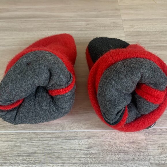 Handmade Woolen Mittens Red & Black - Picture 3 of 3